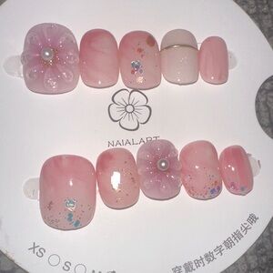 Pink Floral Nail Art Set